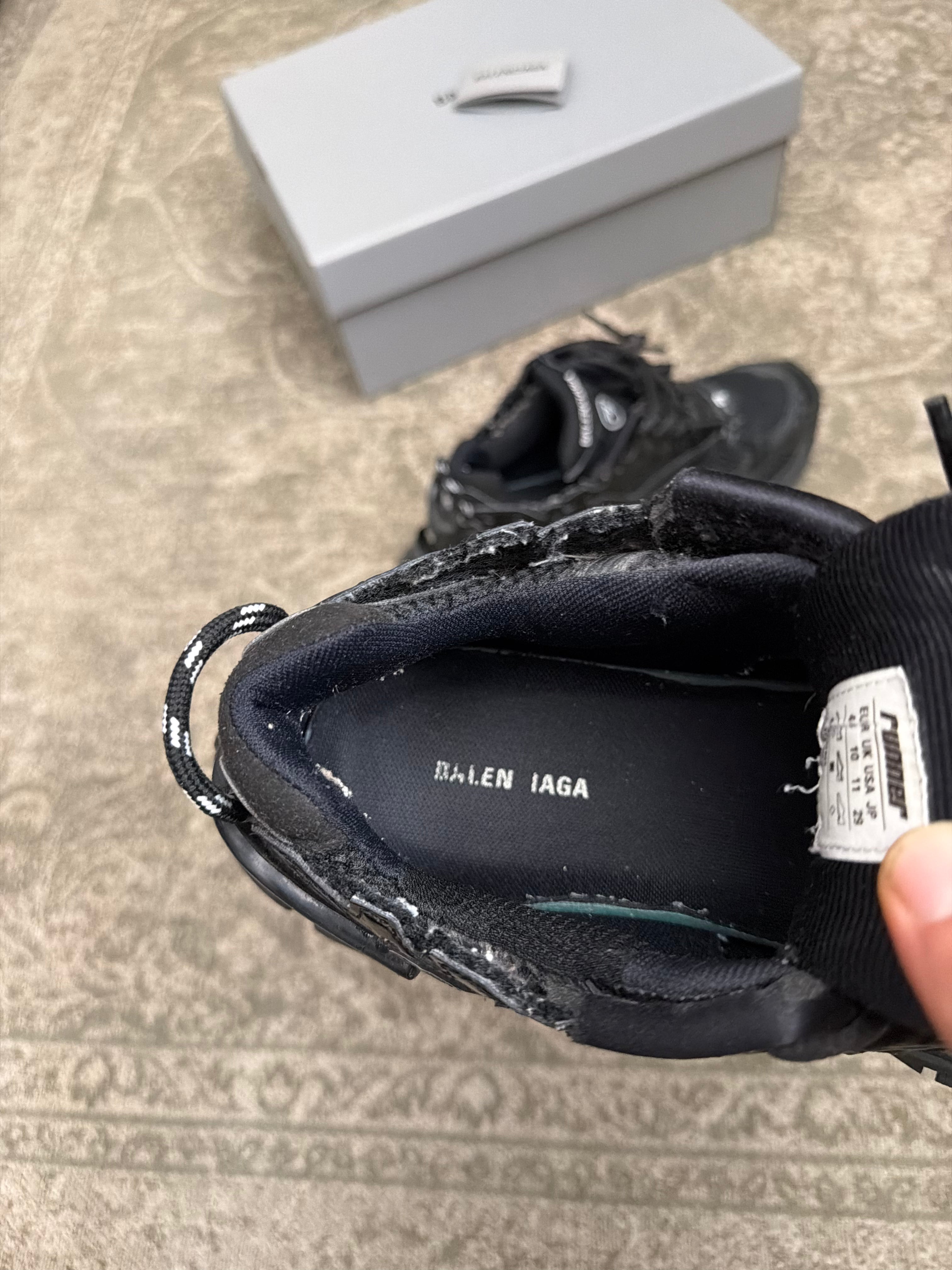 Balenciaga Runner Triple Black Black
