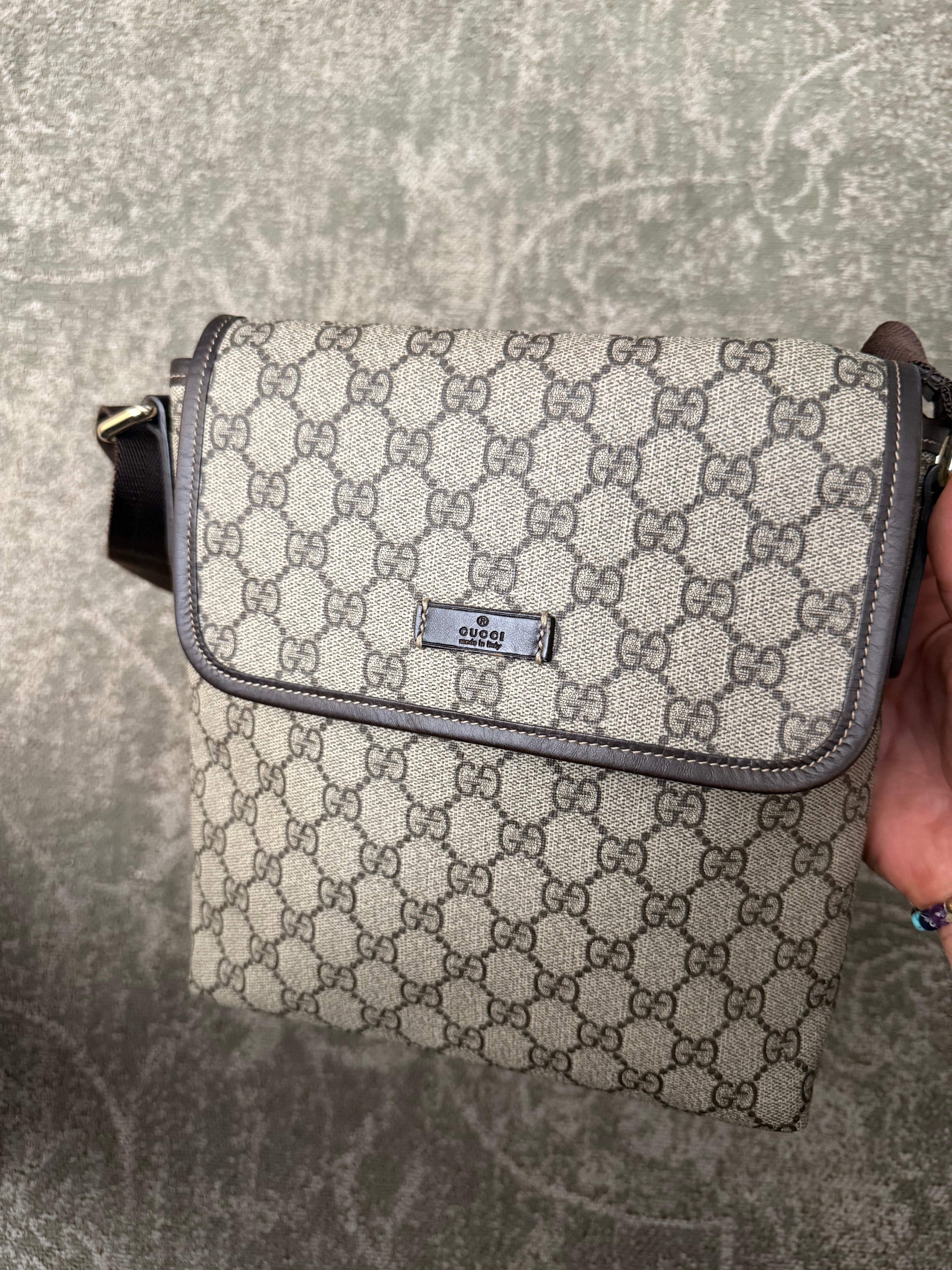 Gucci GG Supreme Coated Canvas Small Flap Messenger Bag OG