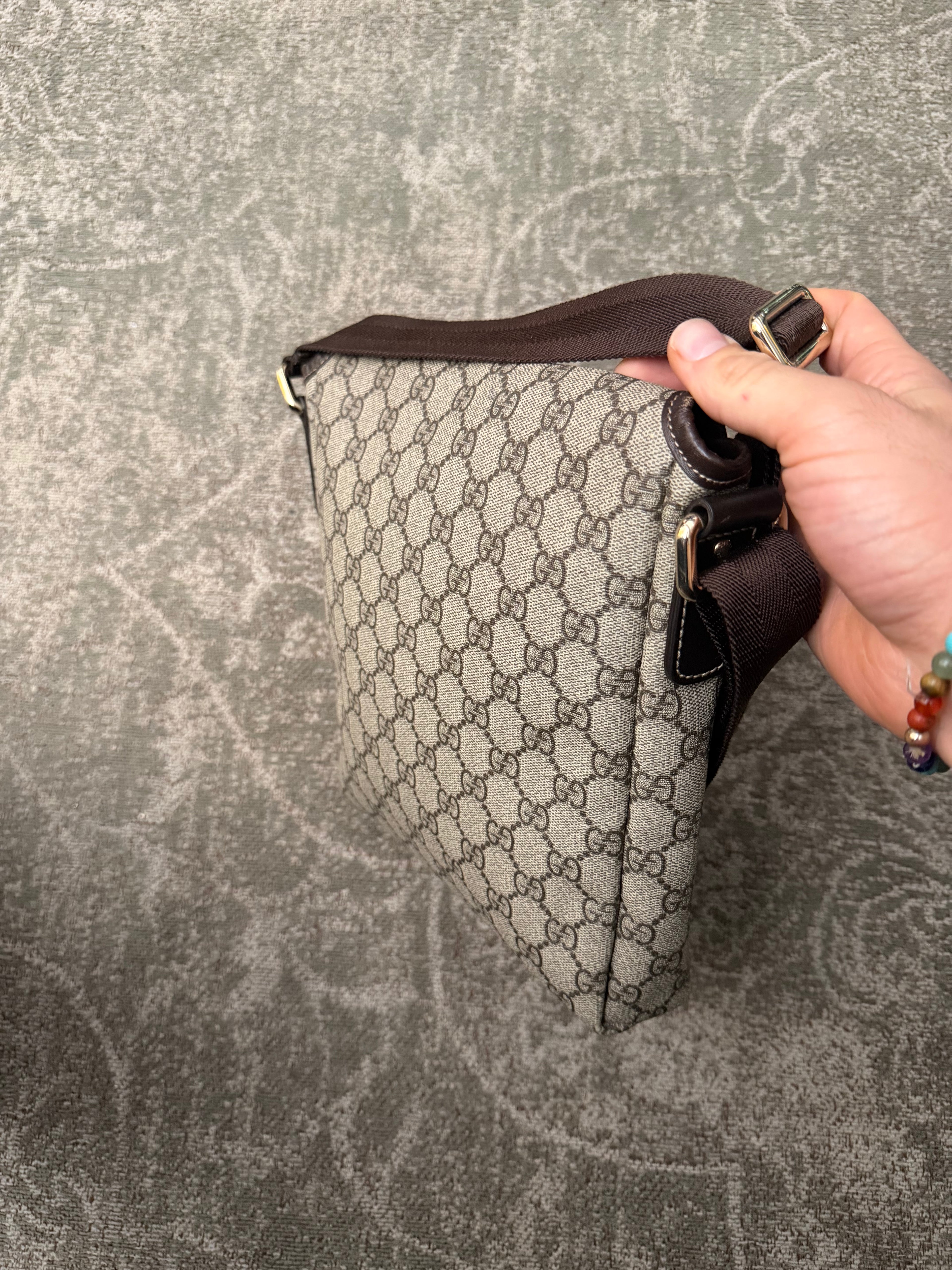 Gucci GG Supreme Coated Canvas Small Flap Messenger Bag OG