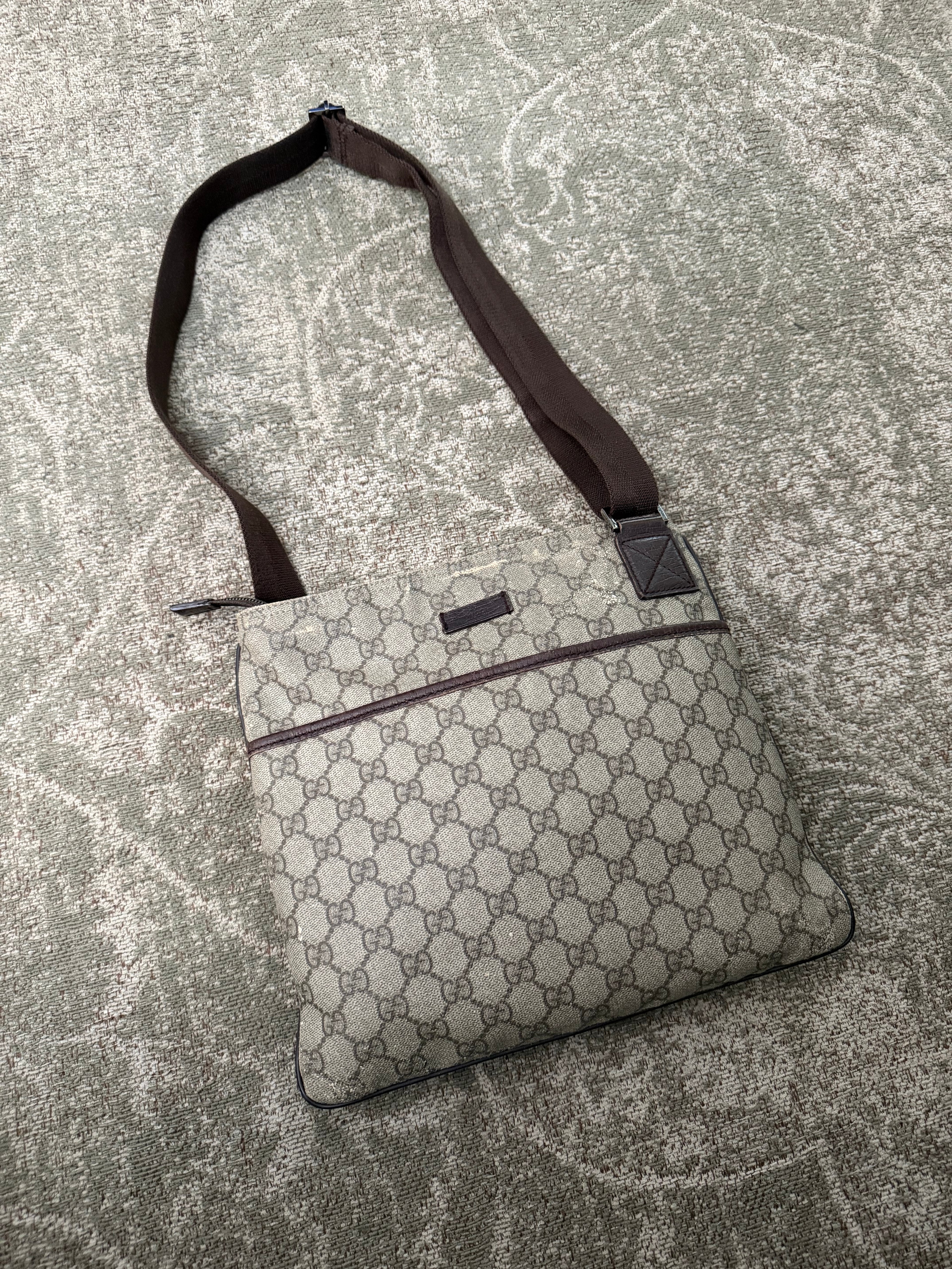 Gucci GG Supreme Coated Canvas Small Flap Messenger Bag OG