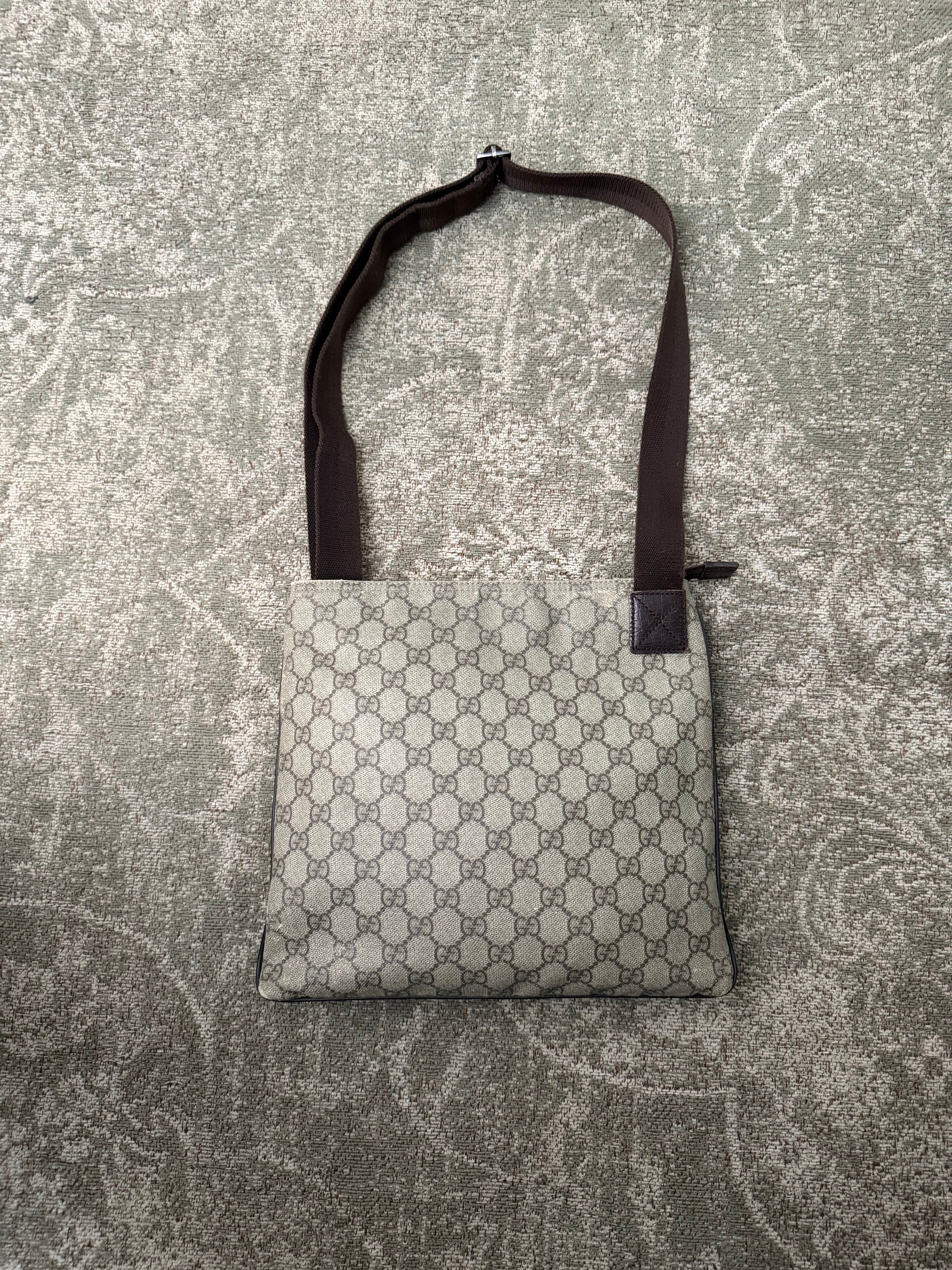 Gucci GG Supreme Coated Canvas Small Flap Messenger Bag OG