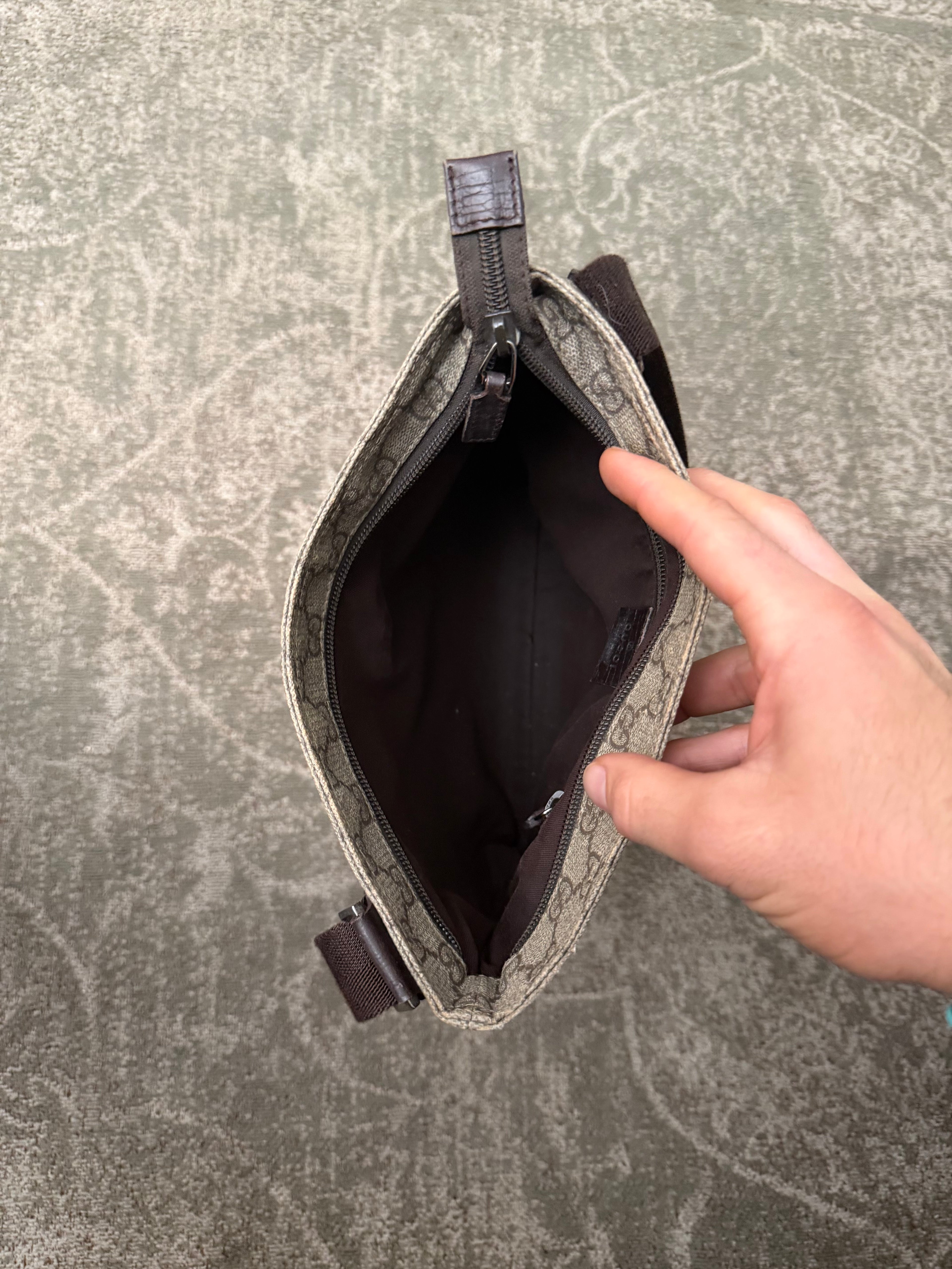 Gucci GG Supreme Coated Canvas Small Flap Messenger Bag OG