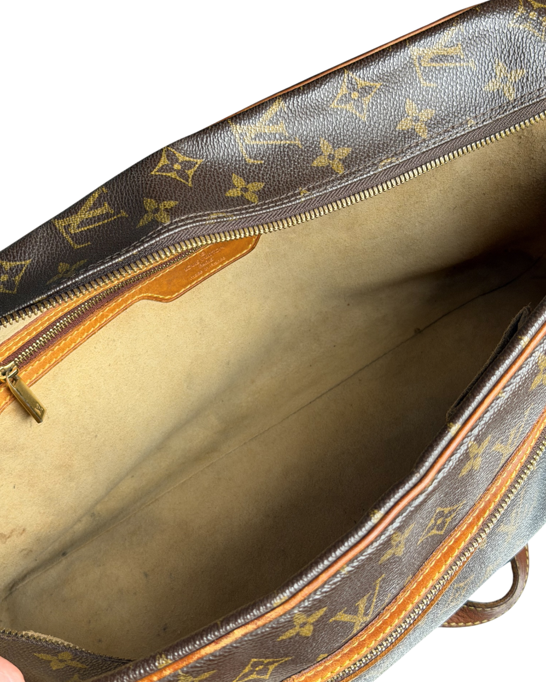 Louis Vuitton Cite GM Shoulderbag Brown
